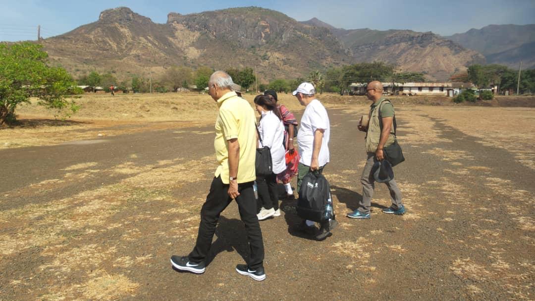 Pearlwood🇺🇬 (@pearlwoodug) on Twitter photo As #Bollywood_Stars tour Uganda, it's evident that we are #The_Pearl_of_Africa
Great #Land, with
Great #Stories for
Great #Films to a
Greater #Economy.
c.c.
<a href="/KagutaMuseveni/">Yoweri K Museveni</a> <a href="/BemanyaT/">Bemanya Twebaze</a> <a href="/URSBHQ/">Uganda Registration Services Bureau</a> <a href="/UCC_Official/">UCC</a> <a href="/UCC_ED/">Hon. Nyombi Thembo</a> <a href="/UgandaMFA/">Ministry of Foreign Affairs - Uganda 🇺🇬</a> <a href="/StateHouseUg/">State House Uganda</a>
Love Uganda, watch <a href="/pearlwoodug/">Pearlwood🇺🇬</a> Movies As #Bollywood_Stars tour Uganda, it's evident that we are #The_Pearl_of_Africa
Great #Land, with
Great #Stories for
Great #Films to a
Greater #Economy.
c.c.
<a href="/KagutaMuseveni/">Yoweri K Museveni</a> <a href="/BemanyaT/">Bemanya Twebaze</a> <a href="/URSBHQ/">Uganda Registration Services Bureau</a> <a href="/UCC_Official/">UCC</a> <a href="/UCC_ED/">Hon. Nyombi Thembo</a> <a href="/UgandaMFA/">Ministry of Foreign Affairs - Uganda 🇺🇬</a> <a href="/StateHouseUg/">State House Uganda</a>
Love Uganda, watch <a href="/pearlwoodug/">Pearlwood🇺🇬</a> Movies