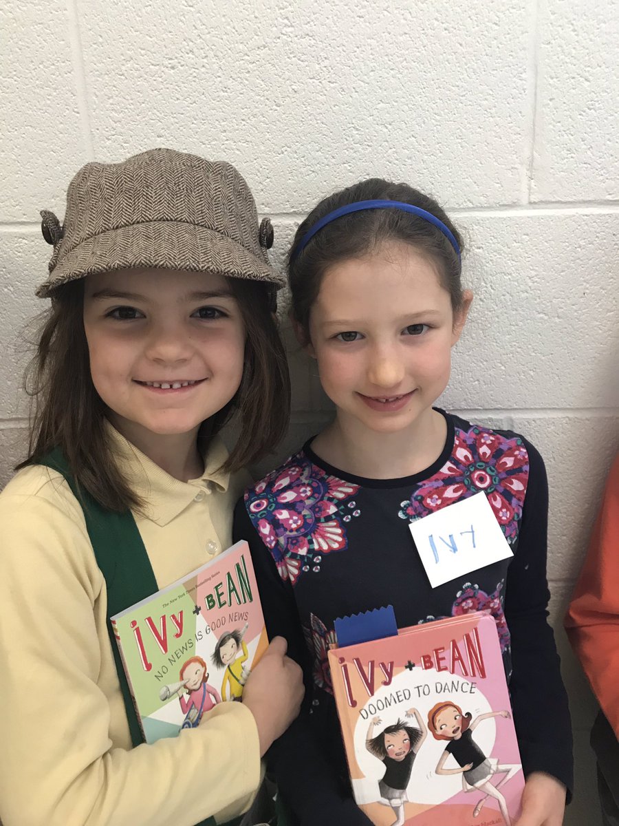 MrsGoughsClass's tweet photo. #ReadAcrossAmerica #WBReads #IvyandBean https://t.co/8e0zSk1OBa
