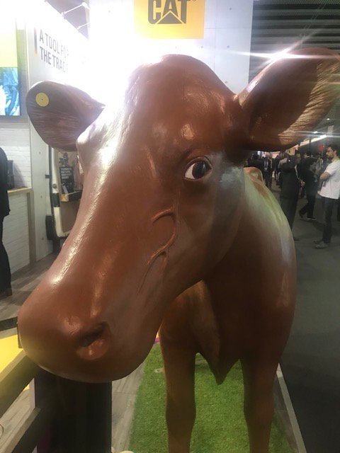 The #MWC19 expo is so post-smartphone it even has its own cow. And she is judging you. Here is my show review for <a href="/MEF/">MEF (Mobile Ecosystem Forum)</a>. mobileecosystemforum.com/2019/03/01/fol…