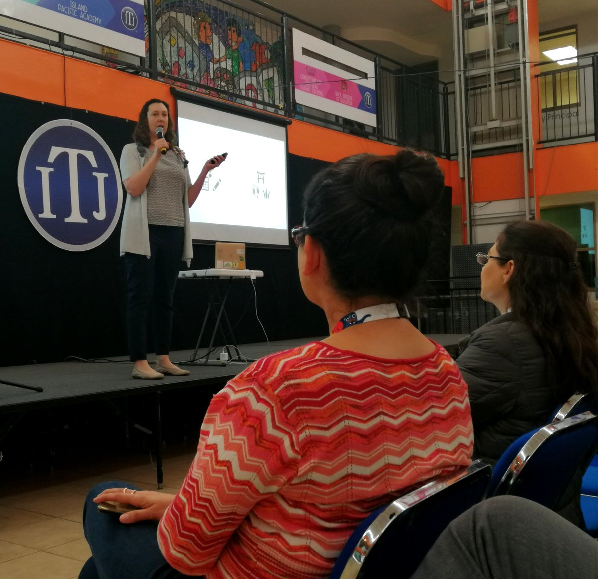 ITJqro's tweet photo. Meet Heather Dowd, EdTechTeam Program Coordinator and Dynamic Learning Project Mentor. She is our first lecturer at @EdTechTeamMex Summit, Queretaro 2019.
#EdTechTeam #EdTechTeamMexico #SummitQro19 #GoogleForEdu #QRO2019 #impactoedu https://t.co/PG2sJzkBiq