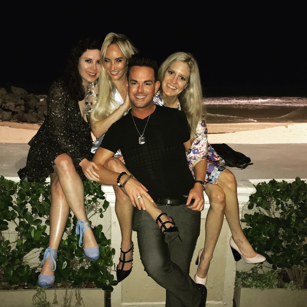 KatPressly's tweet image. We’re bringing back Spring Break!🌴 #thebreakers 💛