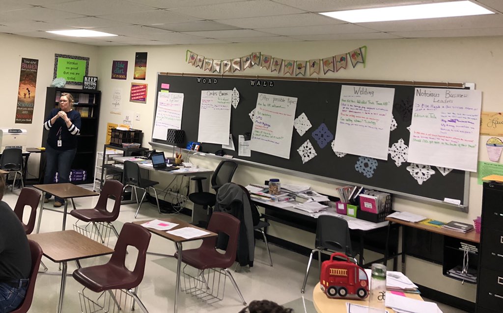 BNick33's tweet photo. Quest English IV students doing gallery walks in Laura Norwood’s room today. #ILoveRockwallISD #QuestLeads https://t.co/auQaeFEfgW