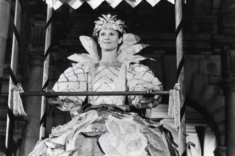 SAVE THE DATE ~ Orlando presents ‘feminist sci fi musical’ ‘THE GOLD DIGGERS’ (1983) on 2 April <a href="/horsehospital/">The Horse Hospital</a>. Directed by Sally Potter, co-written with Rose English, cinematography by Babette Mangolte, and starring Julie Christie and Colette Laffont. Tickets on sale next week.