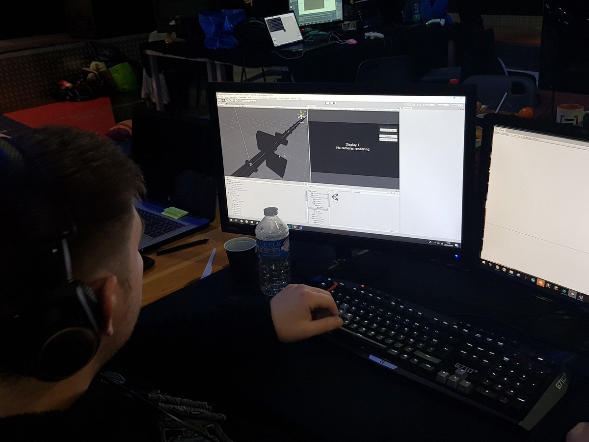 GameSideStory's tweet photo. Notre section #DevSide laisse la parole à ceux qui veulent la prendre. Aujourd'hui, @KUnfricht nous parle de sa création d'un jeu en VR, en équipe, pendant la @globalgamejam 2019 à Metz. https://t.co/4SSkJ8Zxdo https://t.co/kZyZ512znT