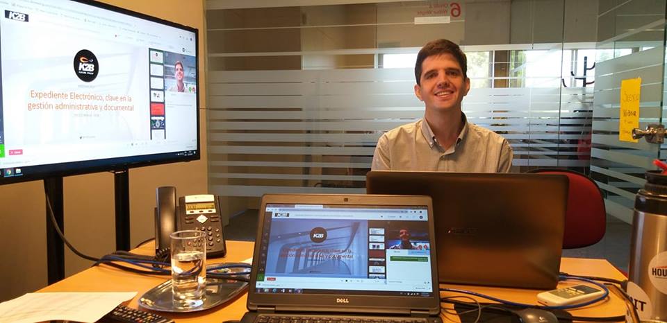 K2Business's tweet photo. 👉 Entérate cómo mejorar la organización a través de la implantación de un #SistemadeGestión de #ProcesosDocumentales!!!
🎥 Reviví el Webinar de Diego Braga aquí https://t.co/DKnS77Ynmv
.
.
.
#WebinarK2B #K2BGesDoc #K2BERP https://t.co/iD59Wu8sUQ