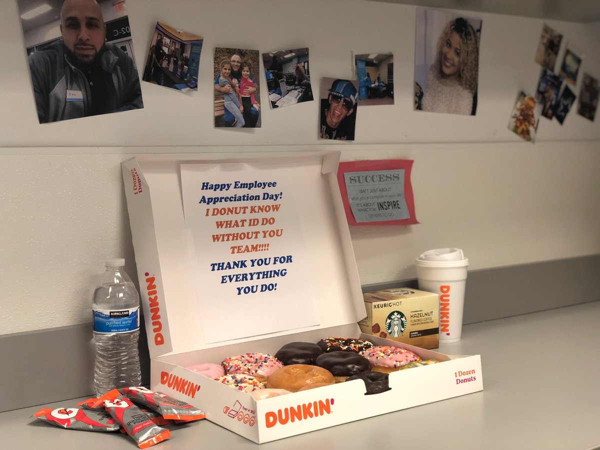 MenloTyra's tweet photo. Happy employee appreciation day to everyone! Hard work never goes unnoticed! Keep up the great work! #ONETEAMONEDREAM #HylanHustlers
#TeamAleoop #Thewaymakers https://t.co/mKd9wmuZRN