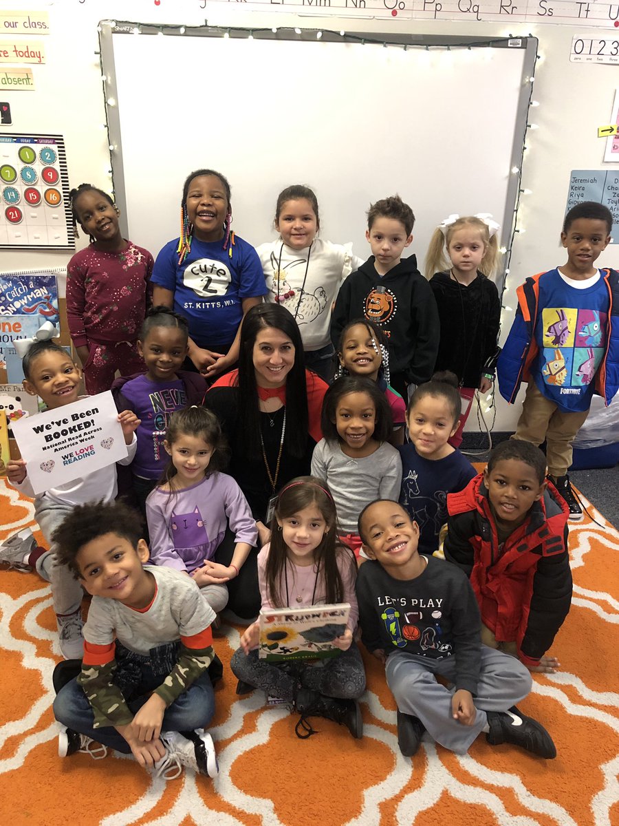 Lauren_McMahon6's tweet photo. We’ve been booked📚❤️ These Kindergarteners loved reading a new book! @AudreyAlmeida09 @RockbrookES https://t.co/GpkmlyKIPZ