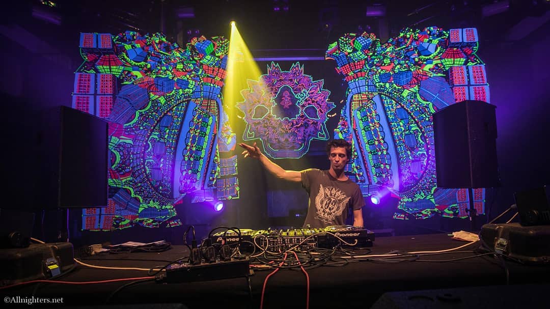 digital_om's tweet photo. Let it flow~~ Throwback to #Jakaan @ Psychedelic Rave -#Rotterdam, #Netherlands 👊
📸: @allnightersnet
Check out his latest EP in collab with Stellovic “Alienatic - Under the Matrix” OUT NOW!!
#digitalom #psychedelic #psyfamily #psytrancefamily #ontour #ondeck #underthematrix https://t.co/jI5P5MEEAz