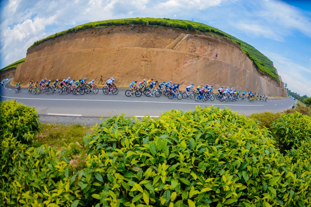Kanyamupira's tweet photo. Take ✍️ of how this ending week was looking like for #Rwanda  : 3 major events left the mark in the  hearts of many :  #TourDuRwanda2019 2.1,  #OneWebLaunch, #avaf19 . #TwubakeURwandaTwifuza #HatuweziKurudiNyuma #RwOT https://t.co/aTiSMGL7WD