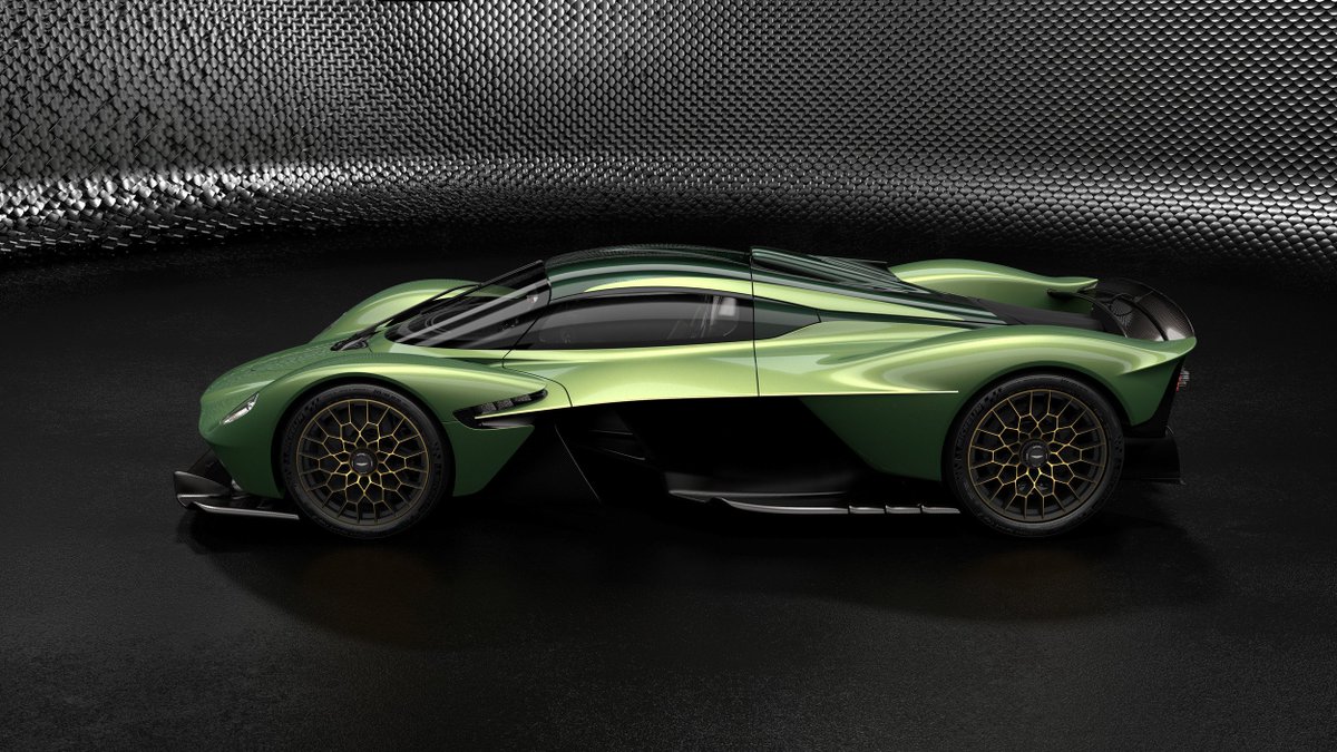 .<a href="/astonmartin/">Aston Martin</a> Valkyrie officially makes 1,160 horsepower: bit.ly/2XuUWGK