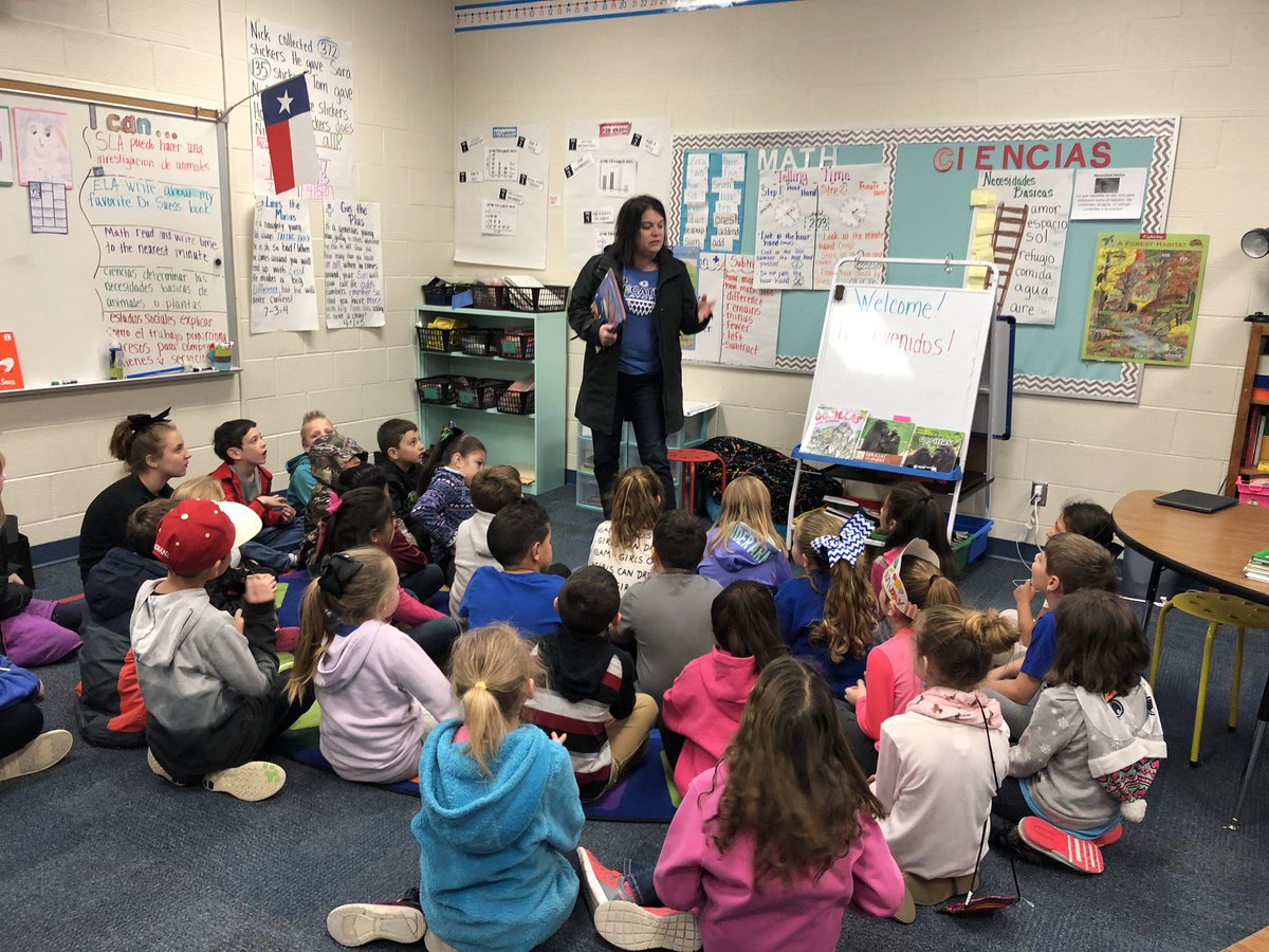 AlexandriaAmad1's tweet photo. Mrs. Sally Rodgers came to read to us, what a treat! #ReadAcrossAmerica #itsbetteratRann @DISDRann @decaturisd @almcbride2 https://t.co/8yqFgcbV4g