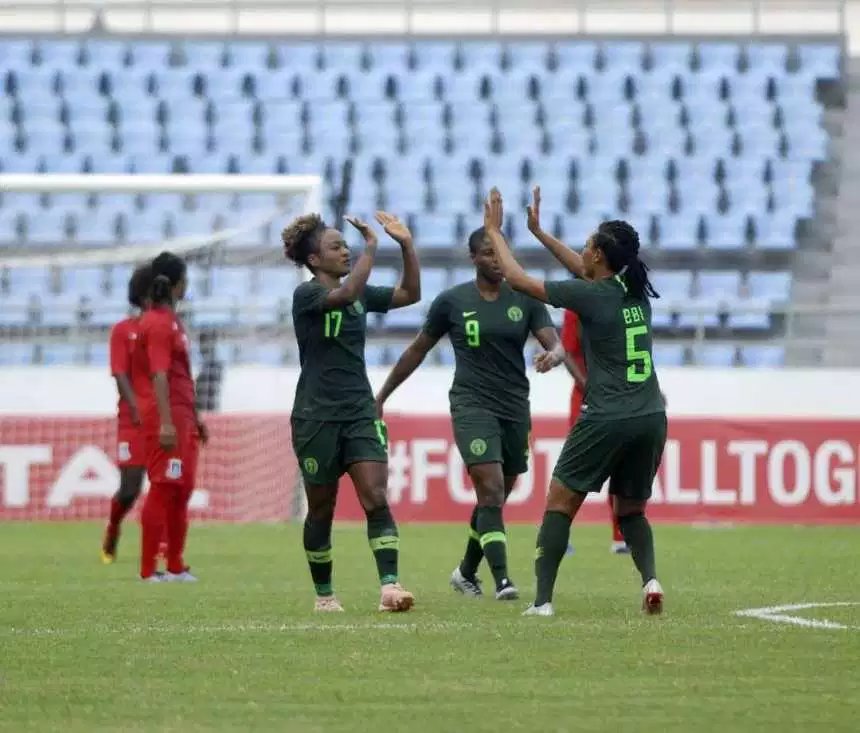 iseoluwarachy's tweet photo. Anam Imo scored a late winner as @NGSuper_Falcons beat Slovakia 4-3 to record their first win in the #CyprusWomensCup
FT: Slovakia 3-4 Nigeria
0-1 Chikwelu 7
0-2 Ohale 28
0-3 Chikwelu 38
1-3 VojtekovΓ‘ 67
2-3 HarsanyovΓ‘ 72 (pk)
3-3 HarsanyovΓ‘ 76 (pk)
3-4 Imo 82. #UltimaSportsNet https://t.co/wLwFTVbnFY