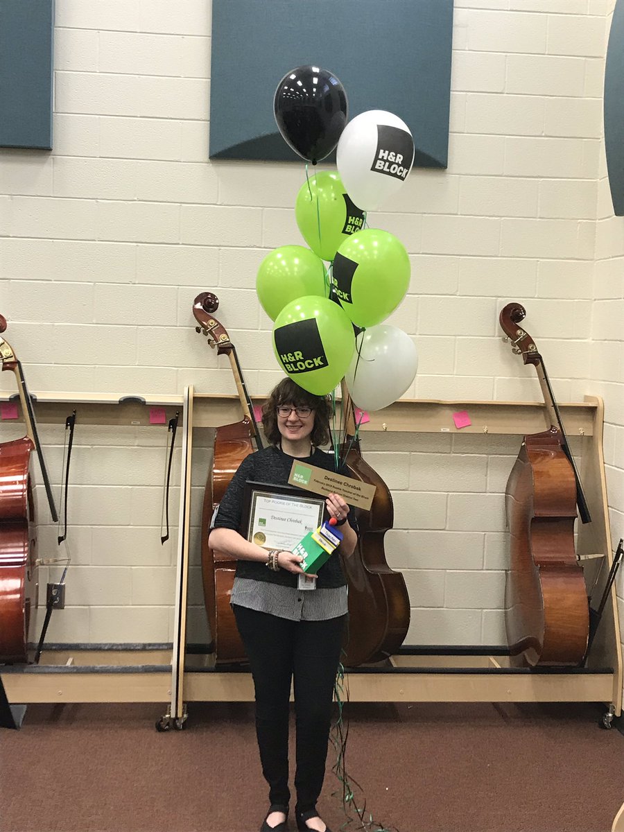 Richland2A's tweet photo. Congratulations to Ms. Destiny Chrobak @LongleafMiddle for being the @RichlandTwo Riokie Teacher on the Block!  🎶🎻@ROrchestras https://t.co/1tpNh0Bocw