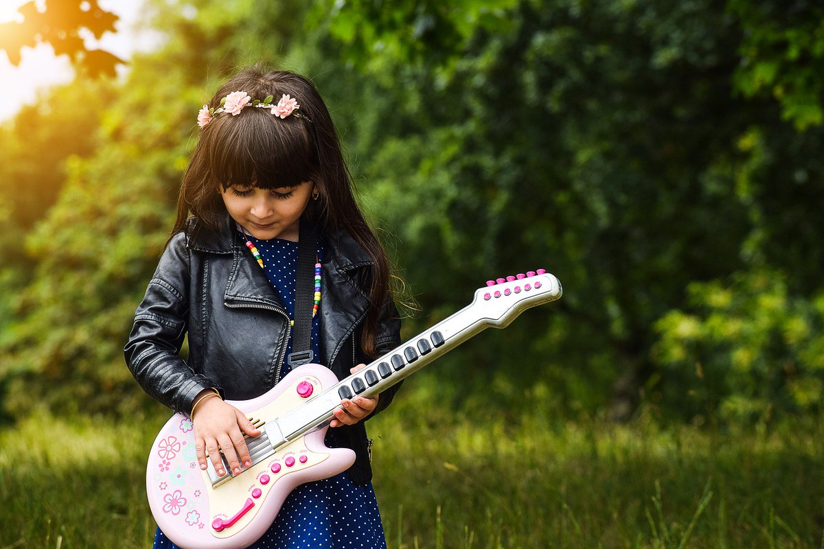 AlignThoughts's tweet photo. Why The World Must Invest More In Girls And Women?https://t.co/JaOV7s1ewh #women #girl #WomensHistoryMonth #FridayForFuture #FridayFlight #FridayMotivation #FridayFeeIing #WomenSupportingWomen #alignthoughts #UNICEF https://t.co/p2hwg7o4Y6