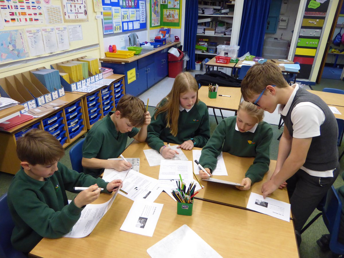 leighfield_acad's tweet image. Lots of enthusiastic Year 6 mathematicians at Magic Maths Club today! Busy solving &apos;In the Money&apos; from NRICH and tackling some challenging problems from the UKMT. 🔢😀  @nrichmaths @UKMathsTrust @DSATMaths @UppMaths