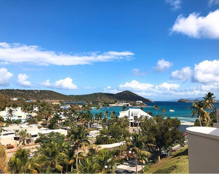 MargVilleVC's tweet photo. We would never get tired of this view. 😍 How about you?
📸: jay_nius_ Wyndham St. Thomas
#mgvc #stthomas #islandtime #traveling #usvirginislands #ocean #views https://t.co/iWdkkpvW1t
