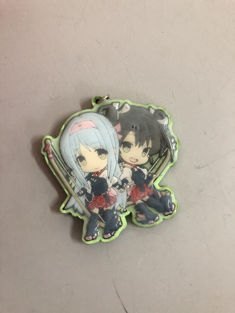 はせがわまさき 大湊警備府 No Twitter ラバーストラップの汚れ落としとして木工用ボンドが効果的ということで やってみた お気に入りのあゆや Ayuya B さんの五航戦ストラップ