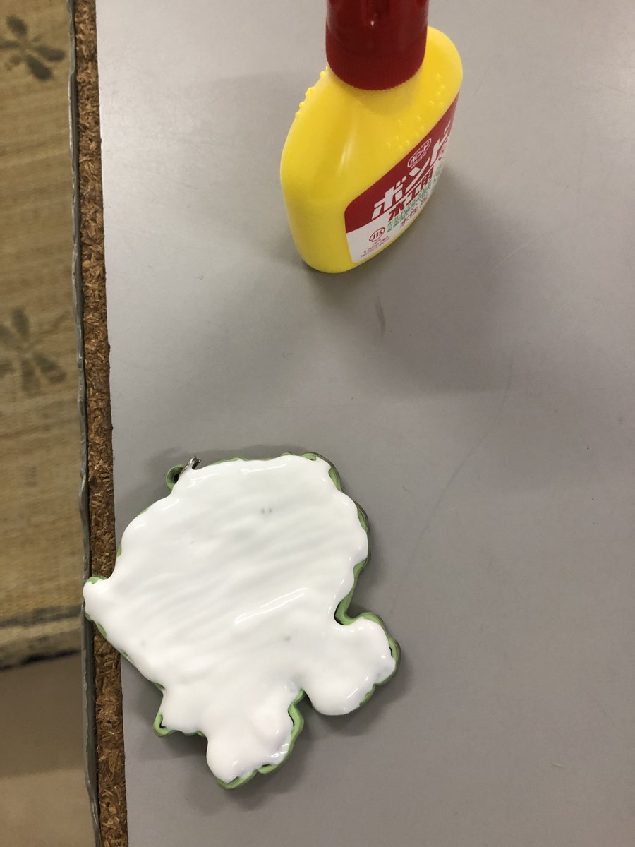 はせがわまさき 大湊警備府 No Twitter ラバーストラップの汚れ落としとして木工用ボンドが効果的ということで やってみた お気に入りのあゆや Ayuya B さんの五航戦ストラップ