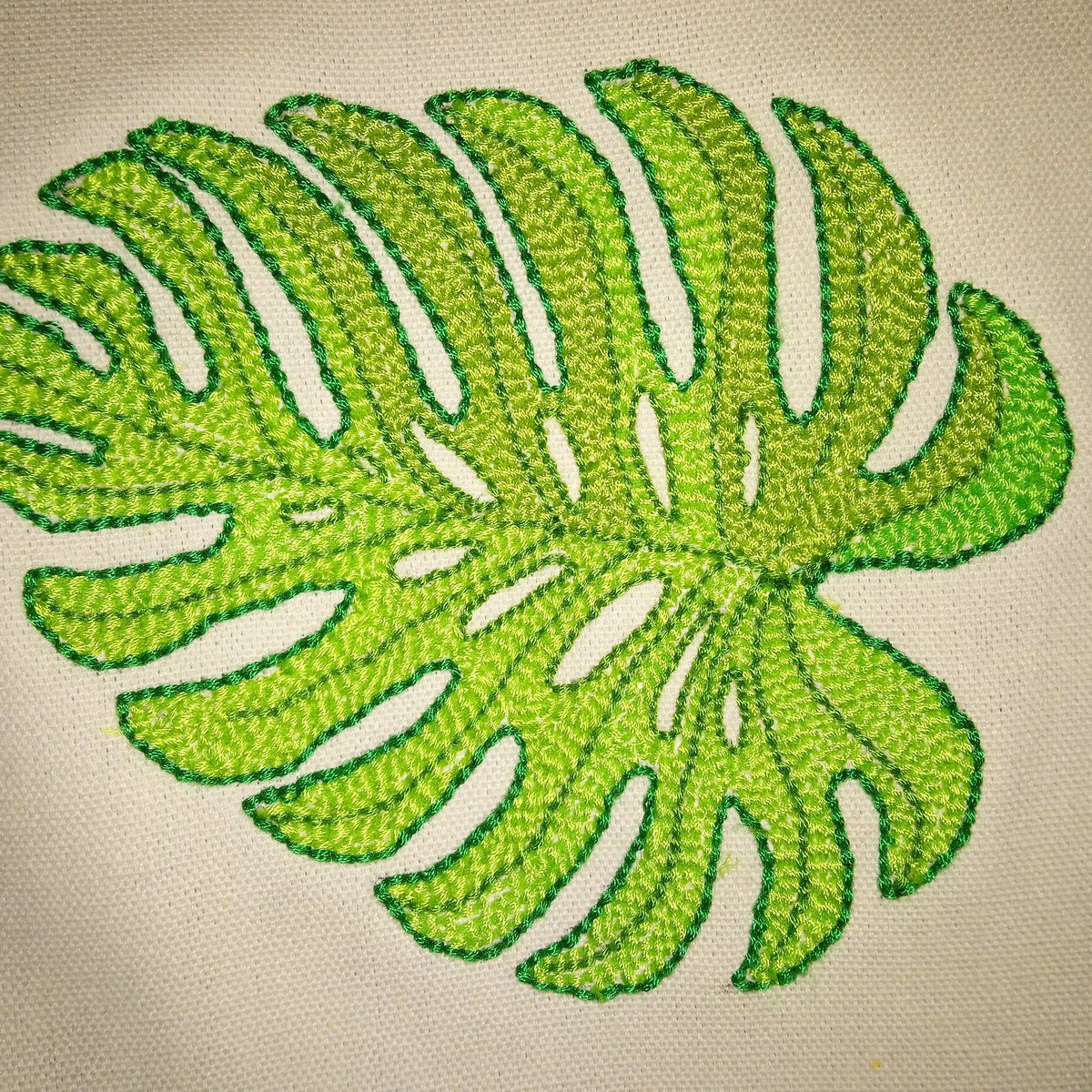 SarahCraftHouse's tweet photo. My first finished needle punch piece, just need to pop it in a hoop to hang up now. #homedecor #sarahscraftyhouse #Handmadedecor #followme #needlepunch #fiberart #embroderyfloss… https://t.co/56x7VjYrfX https://t.co/olc6ozhIni