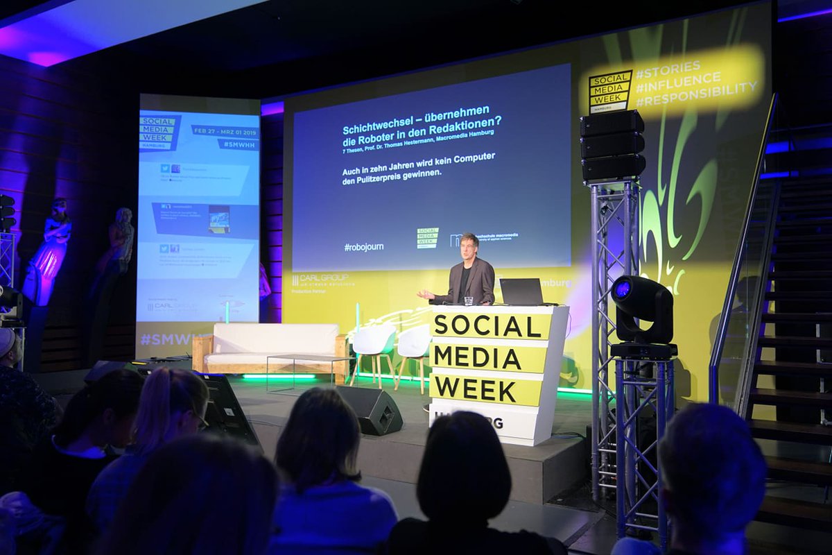 dektth's tweet image. Müssen wir die Maschinen fürchten? Nein, ist meine Antwort heute zu #Roboterjournalismus bei der #SMWHH19. Mit automatisierten Texten lassen sich viele sinnstiftende Formate bespielen, vom Feinstaubmonitor bis hin zum Pflegemonitor. Neue Formate, neue Chancen! Foto: Malte Klauck