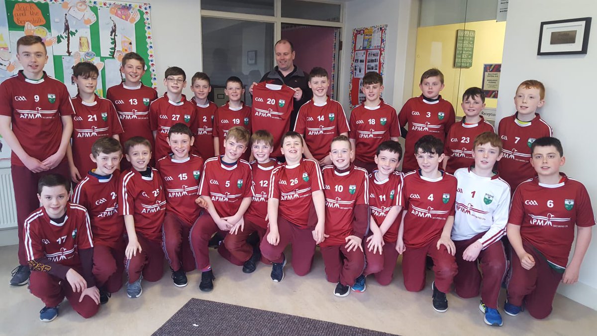 BallyvaryNS's tweet photo. New Jerseys kindly Sponsored by David Fair of APM Securites Ltd. We're delighted to have these! They look great! Here's some pics of David presenting them to the school today. #ThanksDavid @BallyvaryHC @ParkeKCgaa @MayoGAA @gaa5star https://t.co/qgbMrwlqmV