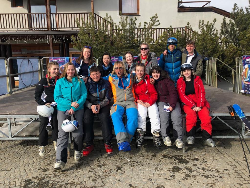 EiriasPe's tweet photo. Final day of skiing and I’m sure all the parents will be delighted to know that all of our skiers are safely down the mountain. #allinonepiece @Eirias https://t.co/Xxgf3X4wRa