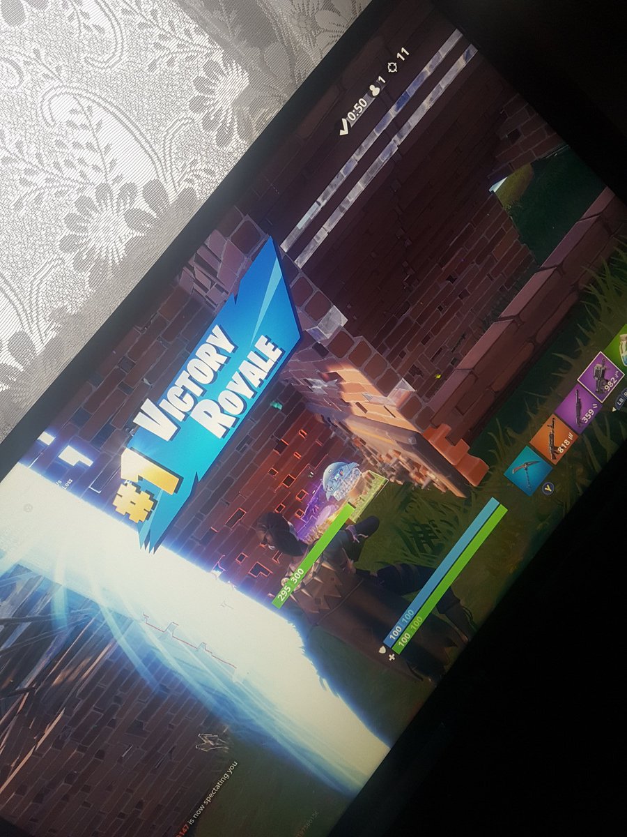 SlayerzGG's tweet image. First game on this season and got a win with 11 kills and I played with a broken finger 😂#WeAreUnity #UnityArmy