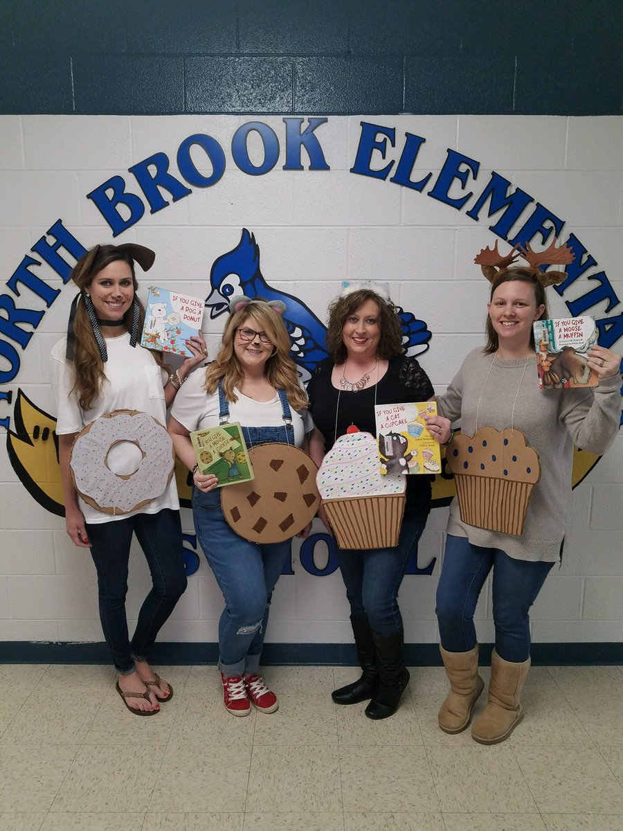 MrsThomasUES's tweet photo. Favorite Friday... Dress like your favorite book character! 
🐭🐱🐶🦌
#ifyougiveamouseacookie
#ifyougiveadogadonut
#ifyougiveacatacupcake
#ifyougiveamooseamuffin

#ReadAcrossAmerica 
#Soaring4Success 
#LCSstrong2theCore https://t.co/hZ58S9LCML
