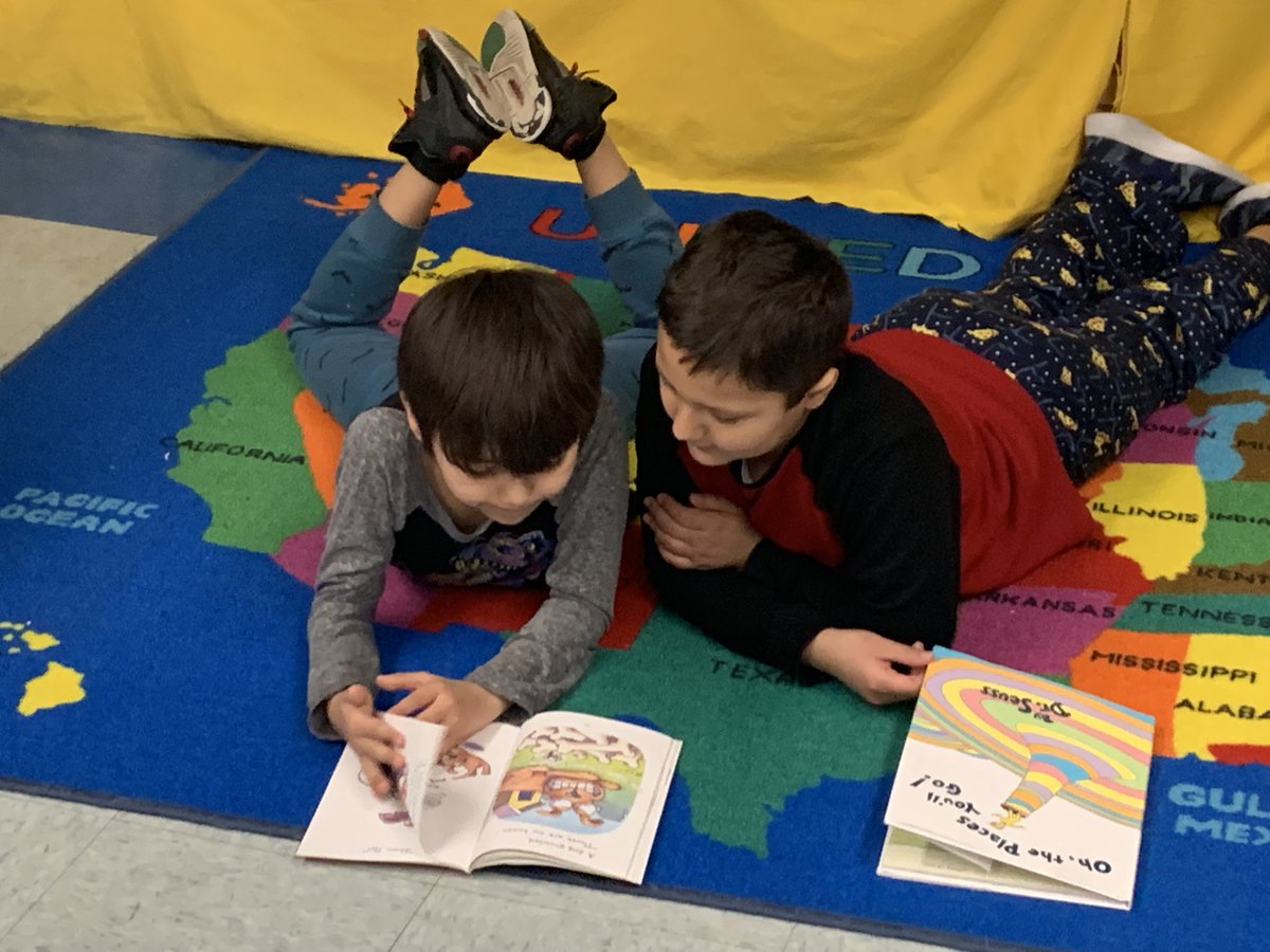 Happy Birthday Dr. Suess! <a href="/Ms_Bazz/">Diona Iacobazzi</a> <a href="/epipersimpson/">Eileen Piper-Simpson she/her/hers</a> 
#TeamPershing #d100inspires