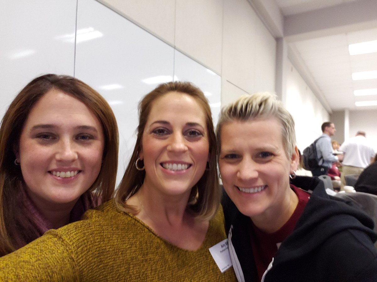 Learning out how to make Schoology a better experience for our <a href="/OrefieldMS/">OrefieldMS</a> students! #schoologyconnectpa <a href="/EdwardsPSD/">Samantha Edwards</a> @mrsaboltz