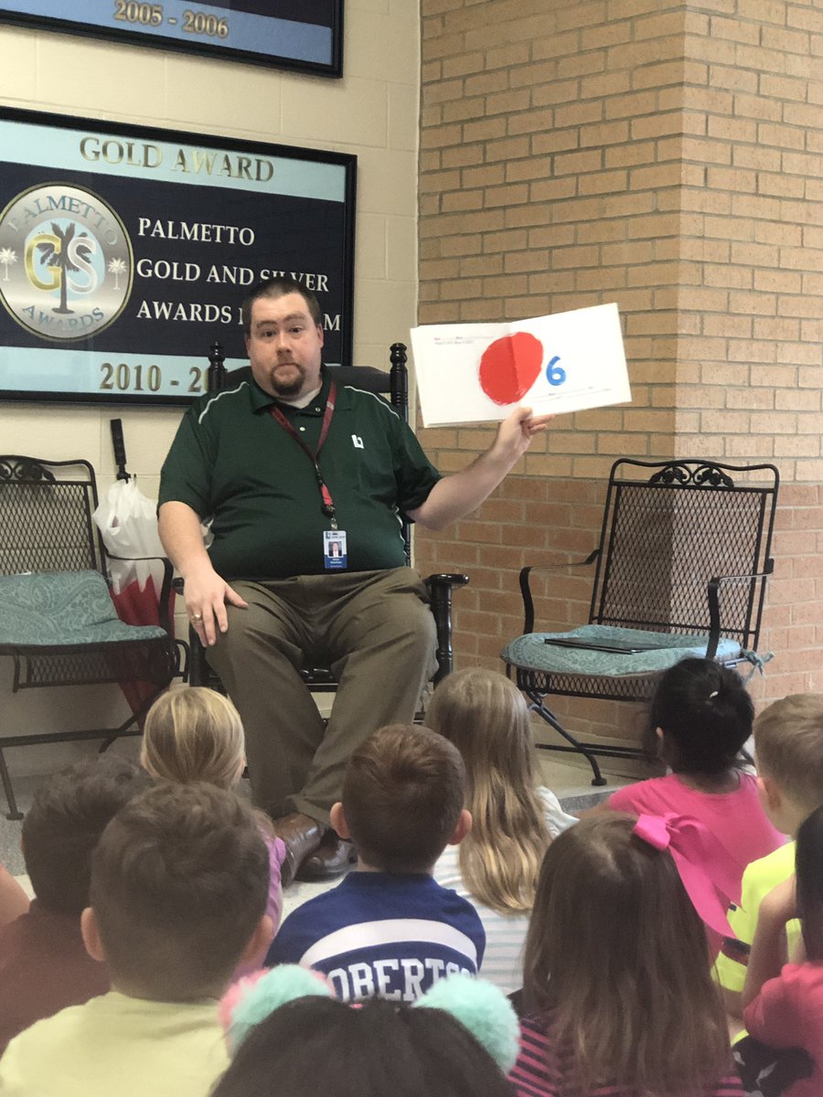 MrsThomassClass's tweet image. Thank you @Mr_ARobertson for reading to us!!! @Midway_Mustangs #mesEmpowers #ReadAcrossAmerica2019 #BeTheONE #kindergartenrocks