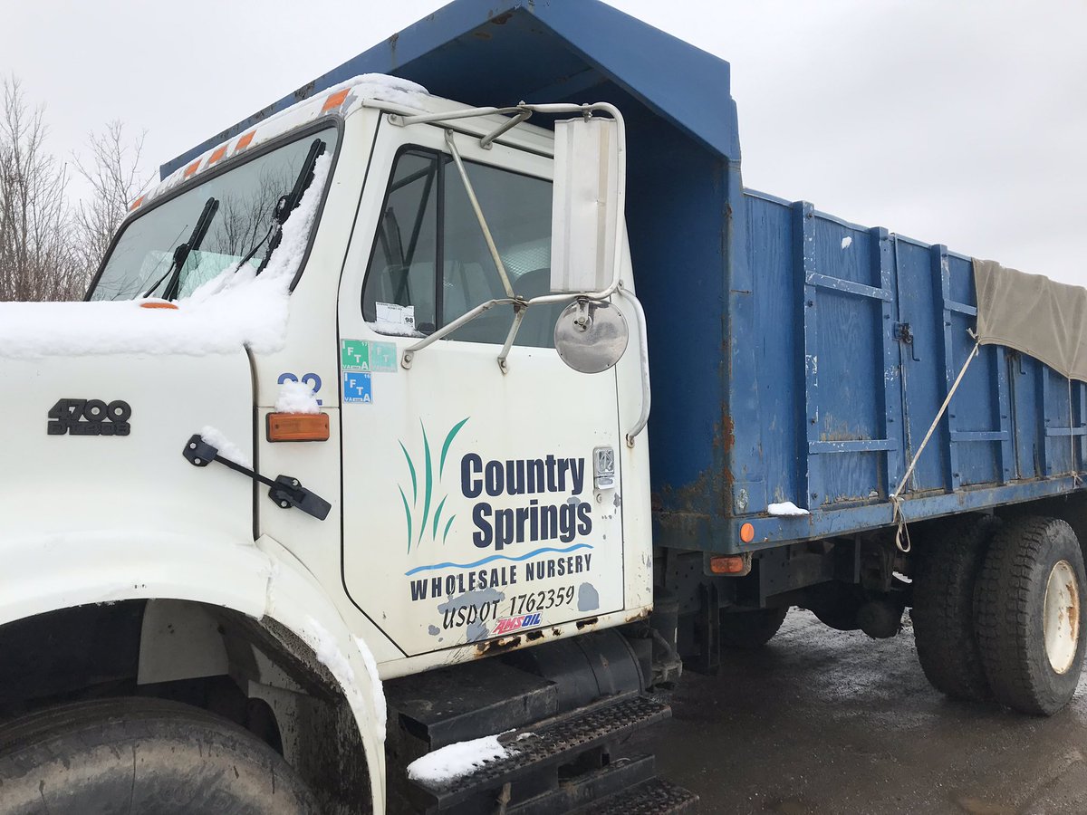 CSpringsLisbon's tweet image. #CSWN training the administrative staff on the International 7500! #ladiesoflandscaping!