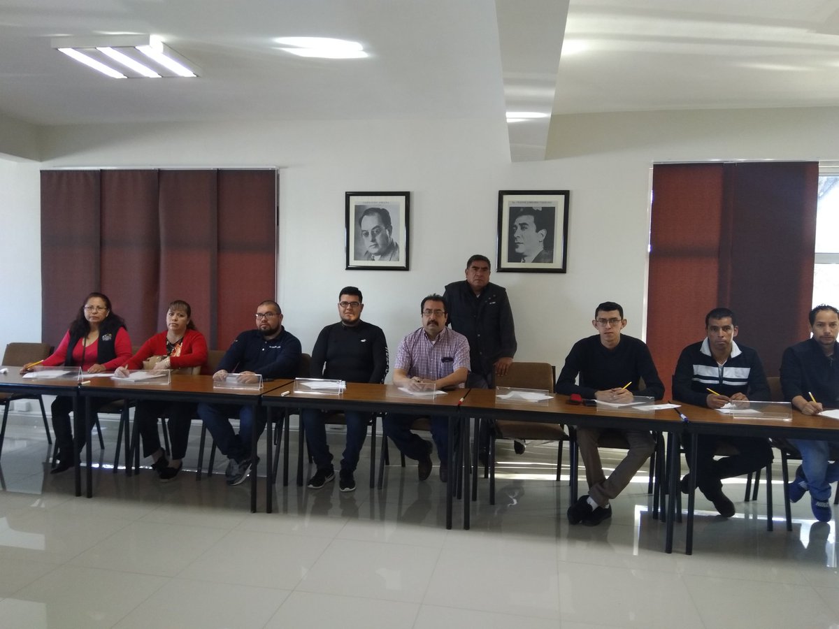 RogerCastilloR's tweet photo. Instituto de Educación Obrera-FIDTH @ctmcoahsureste curso de Negociación de Contrato #Stabilus y #HasterYale educación, información, legalidad, desarrollo y compromiso #SindicalismoResponsable®️ @tereso_medina @JG_Guardiola @reynaldosalasm https://t.co/lInCGHwqou