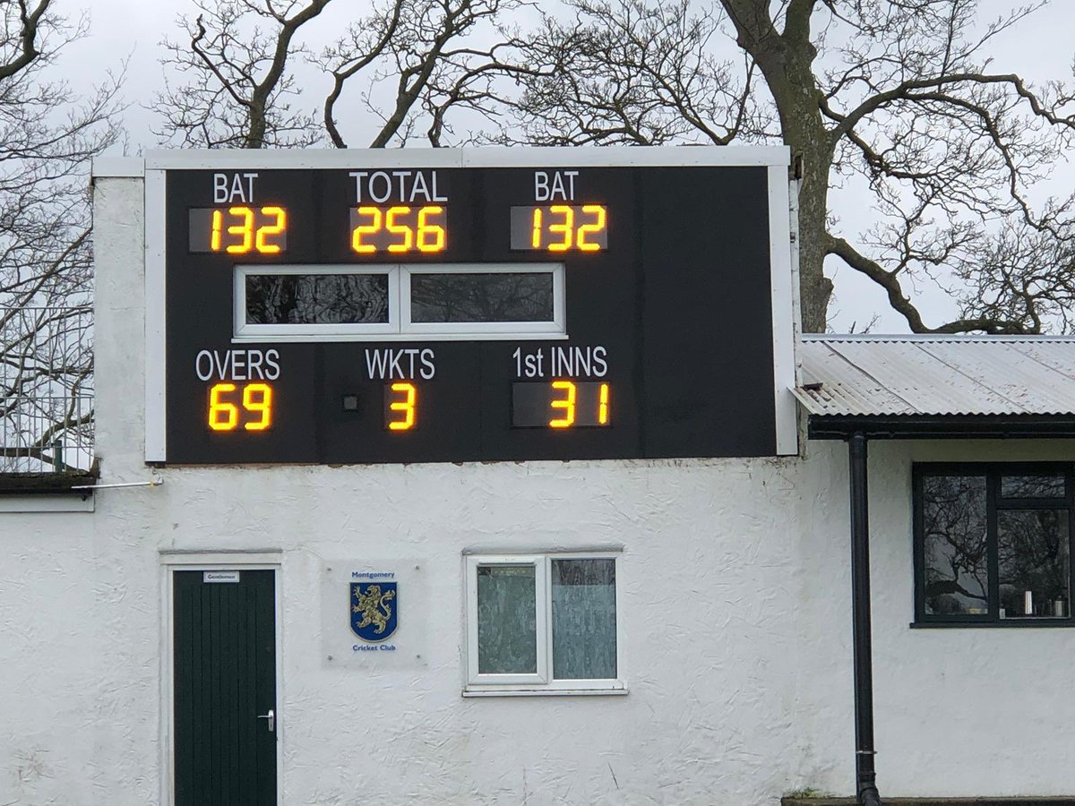 DurantSports_'s tweet photo. Electronic scorebox conversion completed this week at @cricket_monty #weinstall #cricket #electronicscoreboards https://t.co/A7KziSeO8p