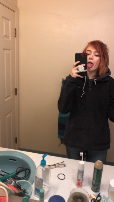 Hi! Im Scar. I have a premium snapchat and a patreon. You don&rsquo;t want to miss them. Dm me for info! https://t<a href="/tag/cosplay"class="tags"><span>#cosplay</span></a><a href="/tag/gamer"class="tags"><span>#gamer</span></a><a href="/tag/gamergirl"class="tags"><span>#gamergirl</span></a><a href="/tag/alt"class="tags"><span>#alt</span></a><a href="/tag/egirls"class="tags"><span>#egirls</span></a><a href="/tag/cosplayergirl"class="tags"><span>#cosplayergirl</span></a>