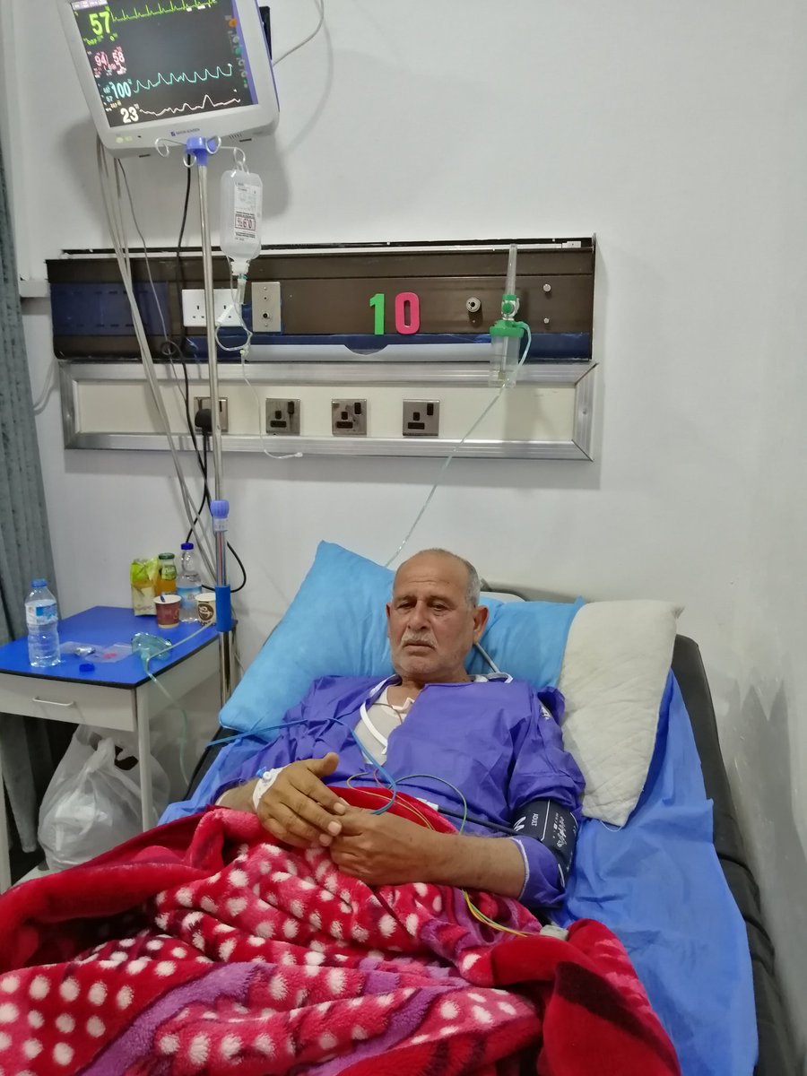 أصدقائي الأعزاء دعائكم للسيد الوالد تعرض لنوبة قلبية.. حاليا يرقد في المشفى