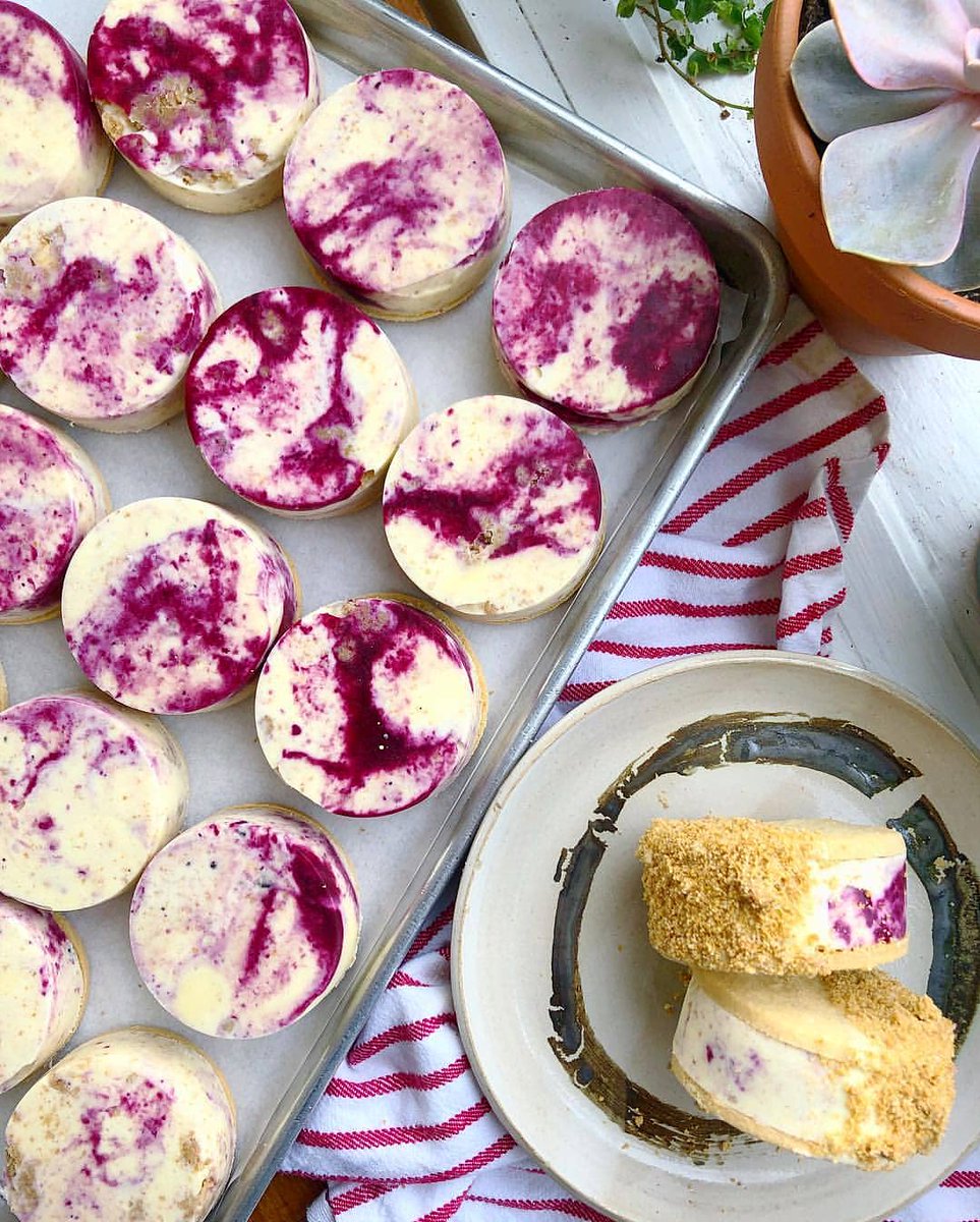 Rhode_Eats's tweet image. (Another) Ft. Friday Shoutout to Rhody's coolest❄new shop 📸: @tricycleri - friends, if you haven't had the chance to check out the new spot on Battery St., this weekend's specials sure do make for great motivation!!😉 (📣Tag a foodie friend who NEEDS to visit!)

#RhodeEats