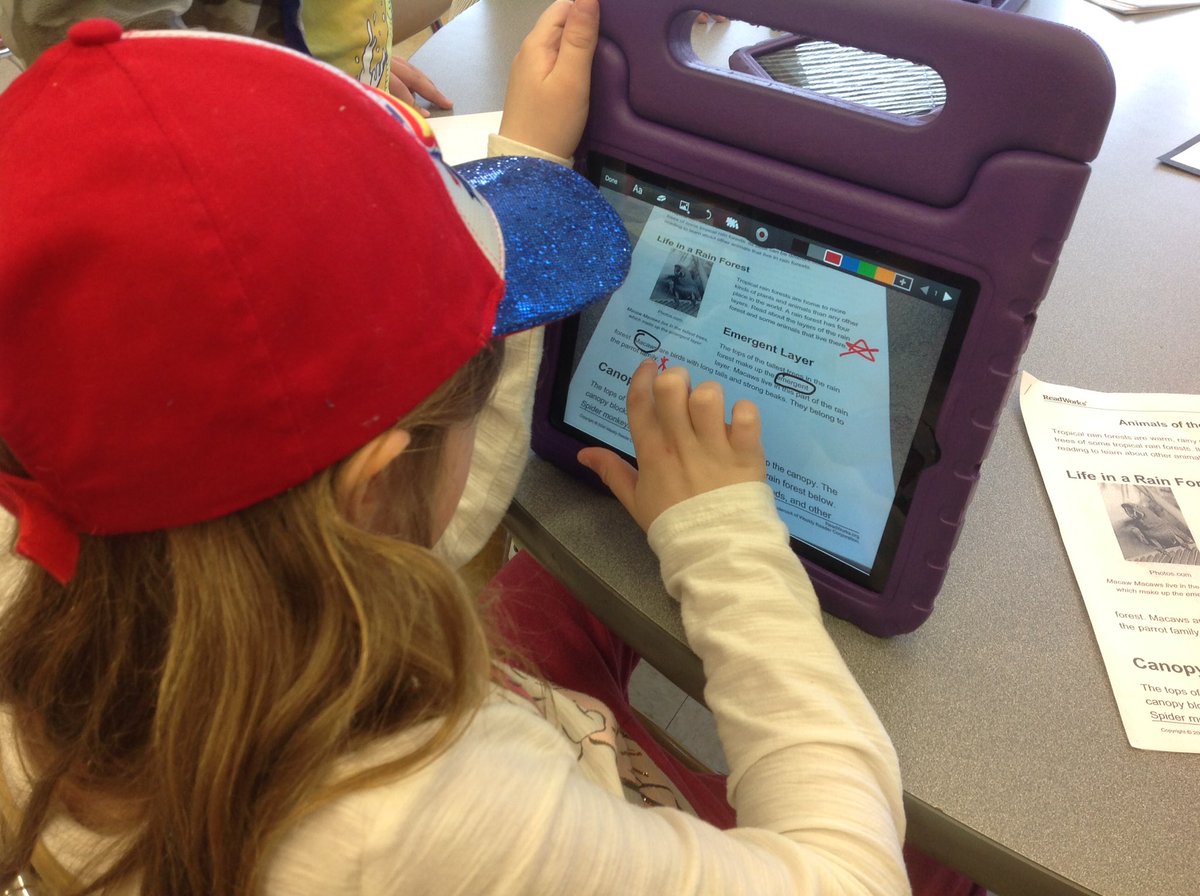 Students using apps to make annotations during nonfiction reading! Dr. Seuss would be so proud! @UltimatesMES@BWCurriculum@JaneenPeretin@McAnnulty Magic