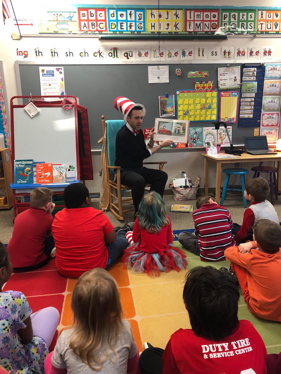 MrsBartholow's tweet photo. #ReadAcrossAmericaDay @TimberDriveES #timbermtac https://t.co/4gVD9hh4RL