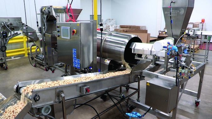 ProFoodWorld's tweet photo. Manually seasoning croutons is a thing of the past at @localovengfree. The company invested in an automated seasoning system for its #glutenfree croutons, boosting throughput to 70,000 lb per month. https://t.co/OqHIecYGj1 https://t.co/sZqfExclpZ