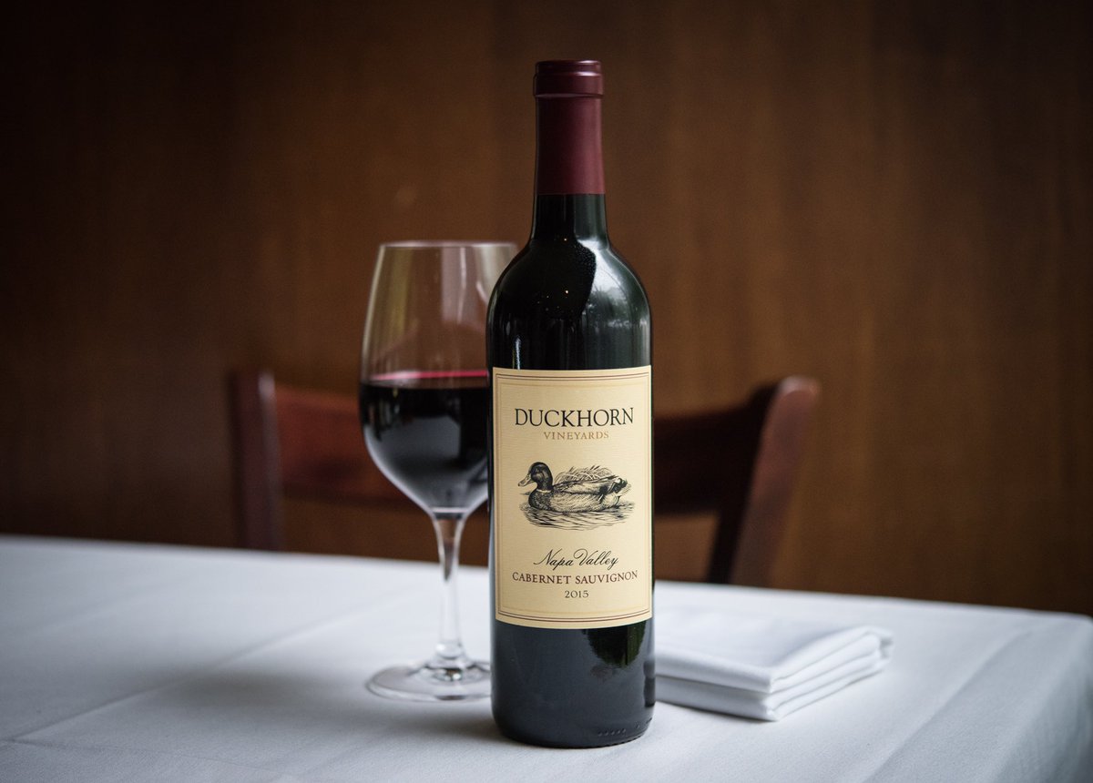 PalmRestaurant's tweet photo. This month, #837Club members get to enjoy our bright and bold Blackberry Smash cocktail crafted with Elijah Craig Small Batch Bourbon and a choice of 2️⃣ hand-selected @duckhornwine wines. https://t.co/YhkjiXRuom https://t.co/H4P1HQ1aEm