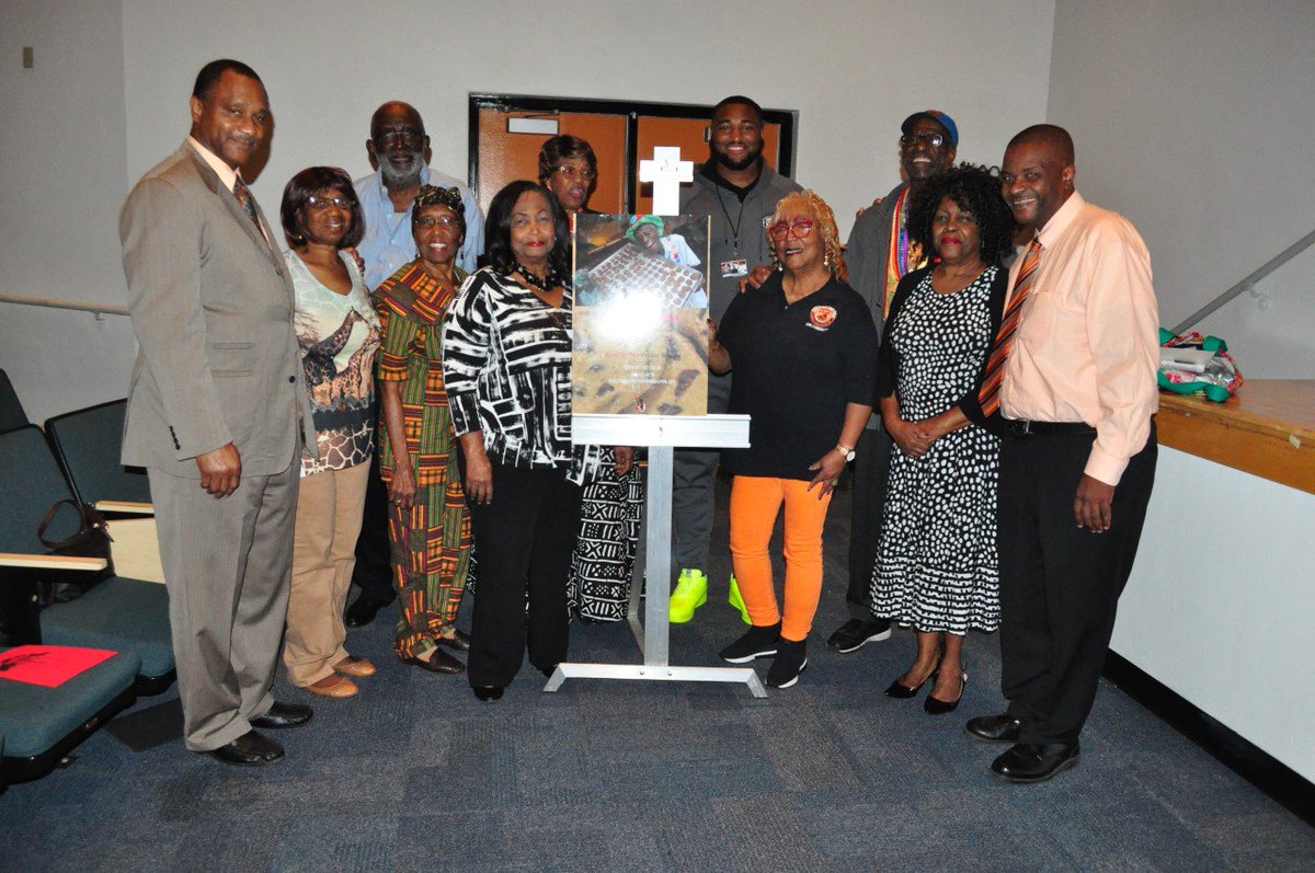 BTW_SHS's tweet photo. Booker T. Washington Sr. High School and @FIUEdEffect a beautiful partnership! #WallyAmos #Culinaryicon #TheCookieMan #BTW #MNW #Edison #Unity #BlackHistoryExcellence https://t.co/ISkr3aIKIt