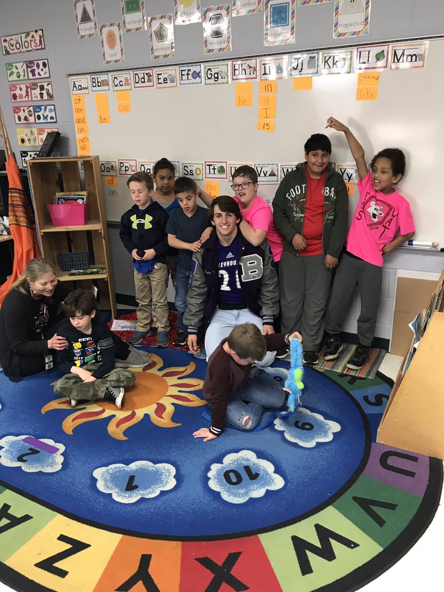 Che Hendrix tweet media