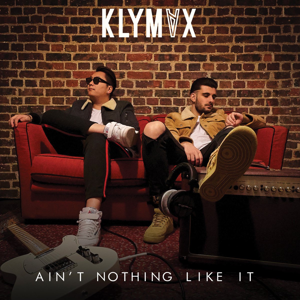 SonyMusicFr's tweet photo. Le nouveau single de @KLYMVX #AintNothingLikeIt est enfin disponible ! 
➡️  https://t.co/CgVMI9ZIHH https://t.co/U4yJXX94b7