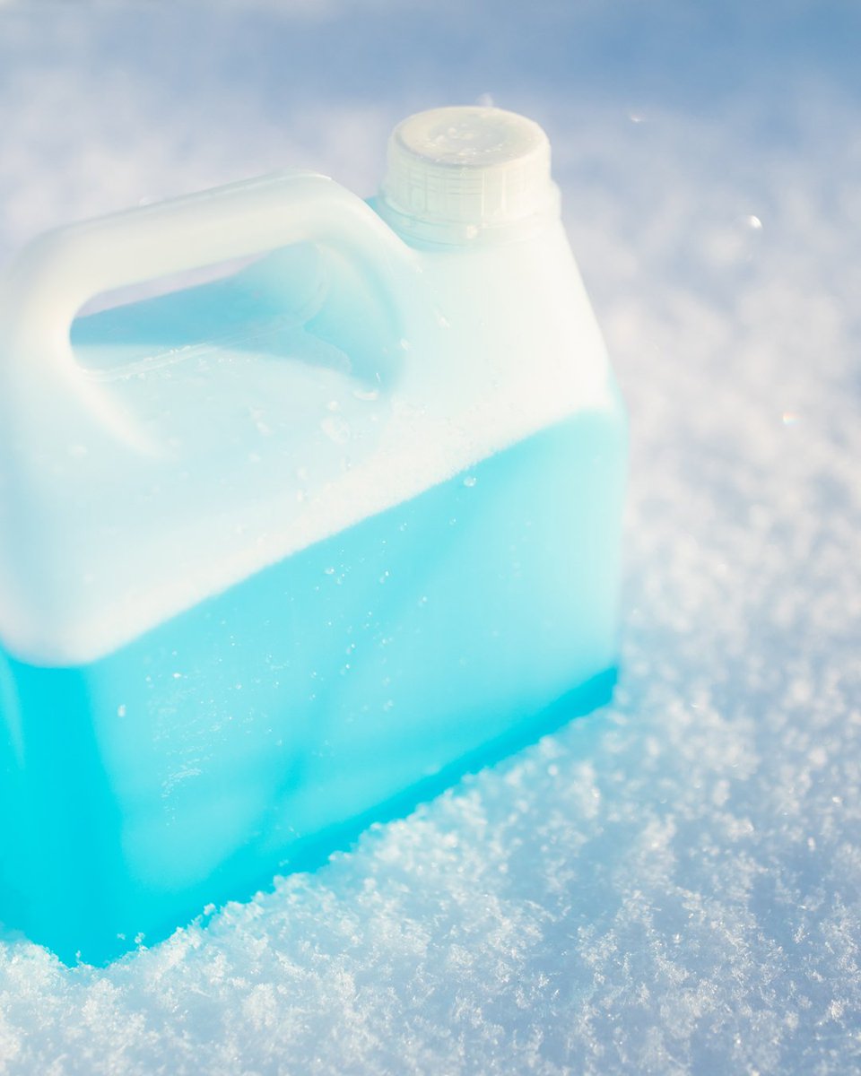 LBRestore's tweet photo. What happens to your cleaning and restoration chemicals when they freeze? Can you thaw them out and use them again? Will they still work? Find out what to do when your products get the big chill in our latest Legend Brands Restoration blog entry: https://t.co/BwEaf0zGZx
#DriEaz https://t.co/FlPjXogeDl