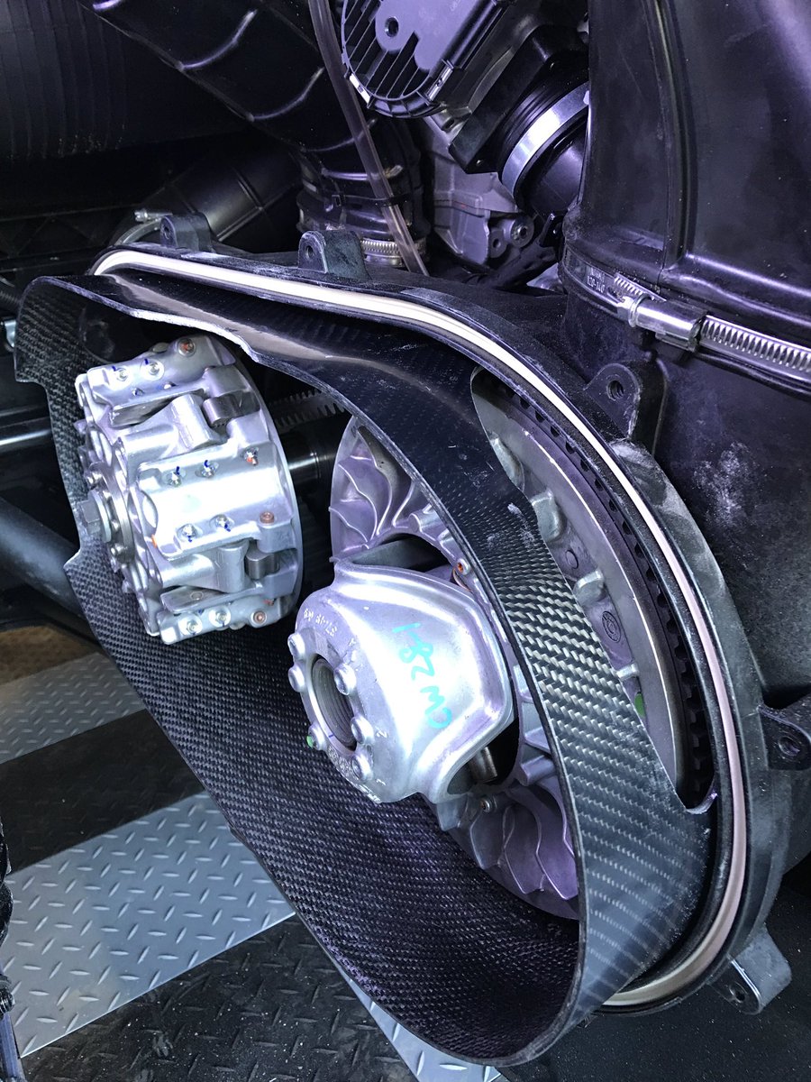 CustomsDirtbag's tweet photo. @UTVGuide @CanAm @UTVInc No more blowing belt housing for maverickx3. 1piece all carbon fiber. 10min install @UTVGuide @UTVInc https://t.co/U6VktuBE7G