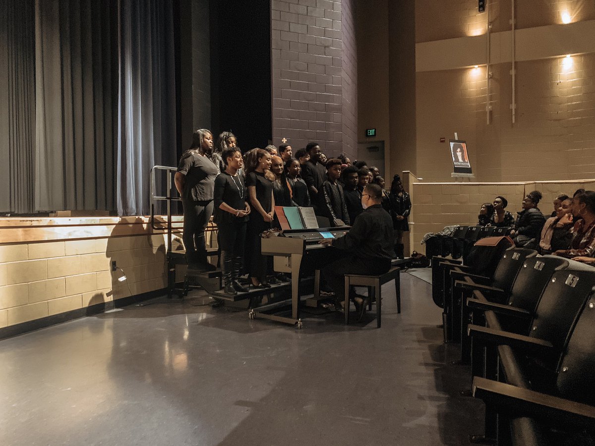 SadieLSpencerNT's tweet photo. FANTASTIC performances today by all New Town Performing Arts Ss. We held an invigorating school assembly for NTHS celebrating the triumphs and learnings of Black History! #CollaborativePower #TitanStrong #BHMonth @newtowndance @MrMartinNTHS @MsPanczenko @arb7102 @Jason_Ambush https://t.co/WDXLD0rZ9l