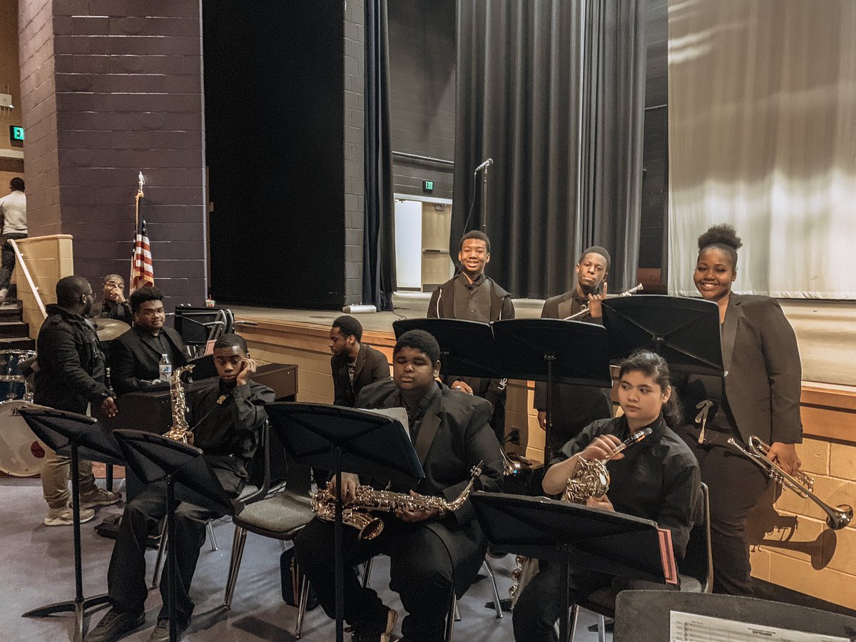 SadieLSpencerNT's tweet photo. FANTASTIC performances today by all New Town Performing Arts Ss. We held an invigorating school assembly for NTHS celebrating the triumphs and learnings of Black History! #CollaborativePower #TitanStrong #BHMonth @newtowndance @MrMartinNTHS @MsPanczenko @arb7102 @Jason_Ambush https://t.co/WDXLD0rZ9l