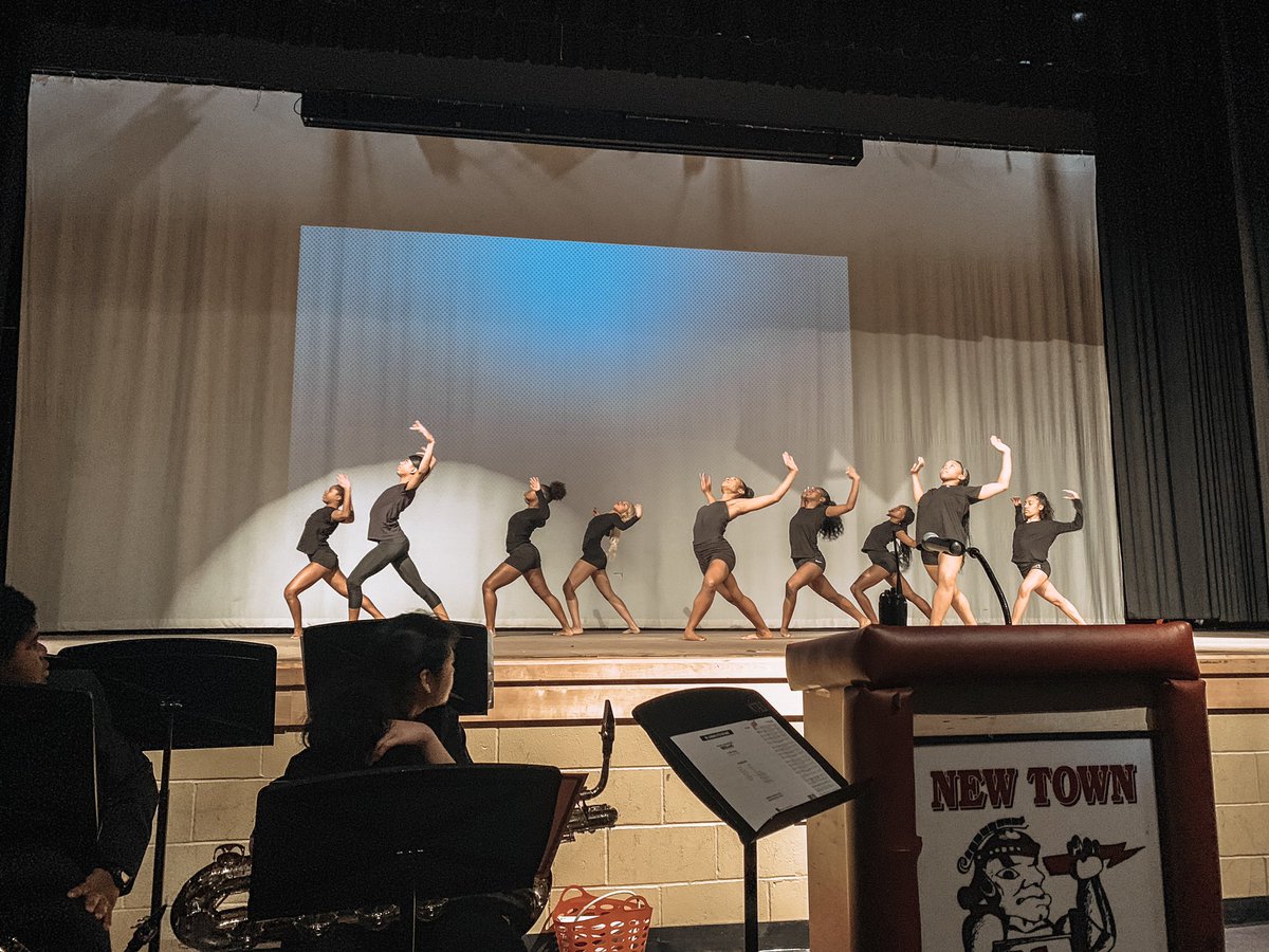 SadieLSpencerNT's tweet photo. FANTASTIC performances today by all New Town Performing Arts Ss. We held an invigorating school assembly for NTHS celebrating the triumphs and learnings of Black History! #CollaborativePower #TitanStrong #BHMonth @newtowndance @MrMartinNTHS @MsPanczenko @arb7102 @Jason_Ambush https://t.co/WDXLD0rZ9l