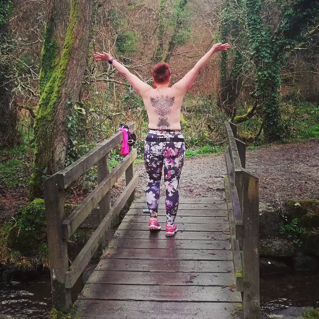 FizzyBazza's tweet photo. 1st March this year
1st March last year
Sadly no snow for snow angels this year so it's a #runningangel instead
Terrible photo, but hey ho, I'm now off to get a spray tan and lose the love handles 😂 https://t.co/chEJVmA1TG